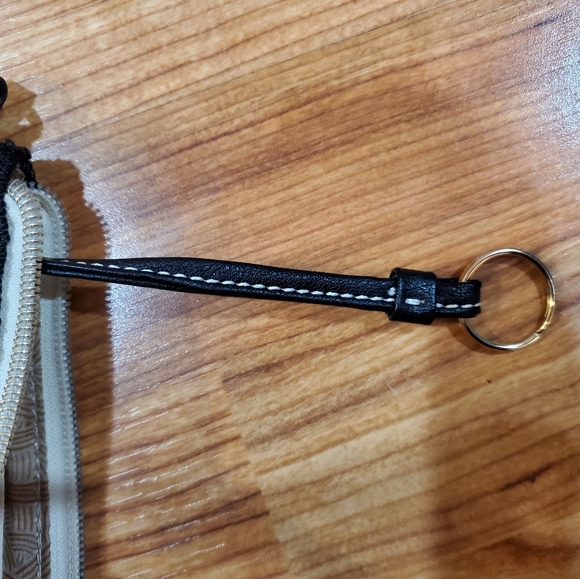 Sak‎ Roots wristlet - Picture 6 of 9